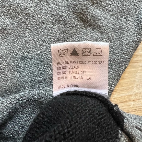 PattyBoutik : grey & black colorblock boatneck sweater - Picture 13 of 15